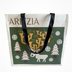 💗Host Pick💗Aritzia paper gift / shopping bag